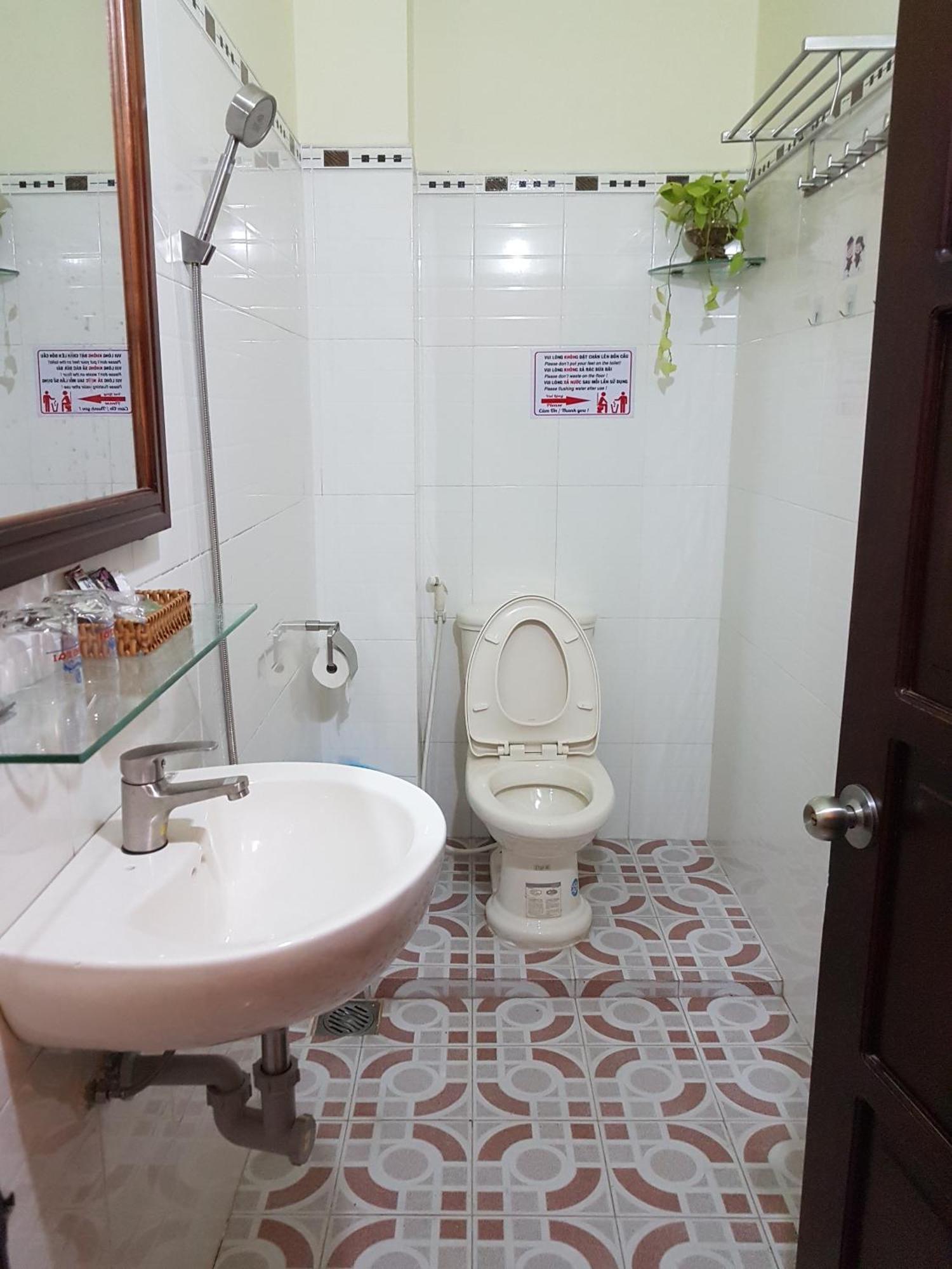 Hostel Dang Loi ホステルダンロイ Chau Doc Exteriér fotografie
