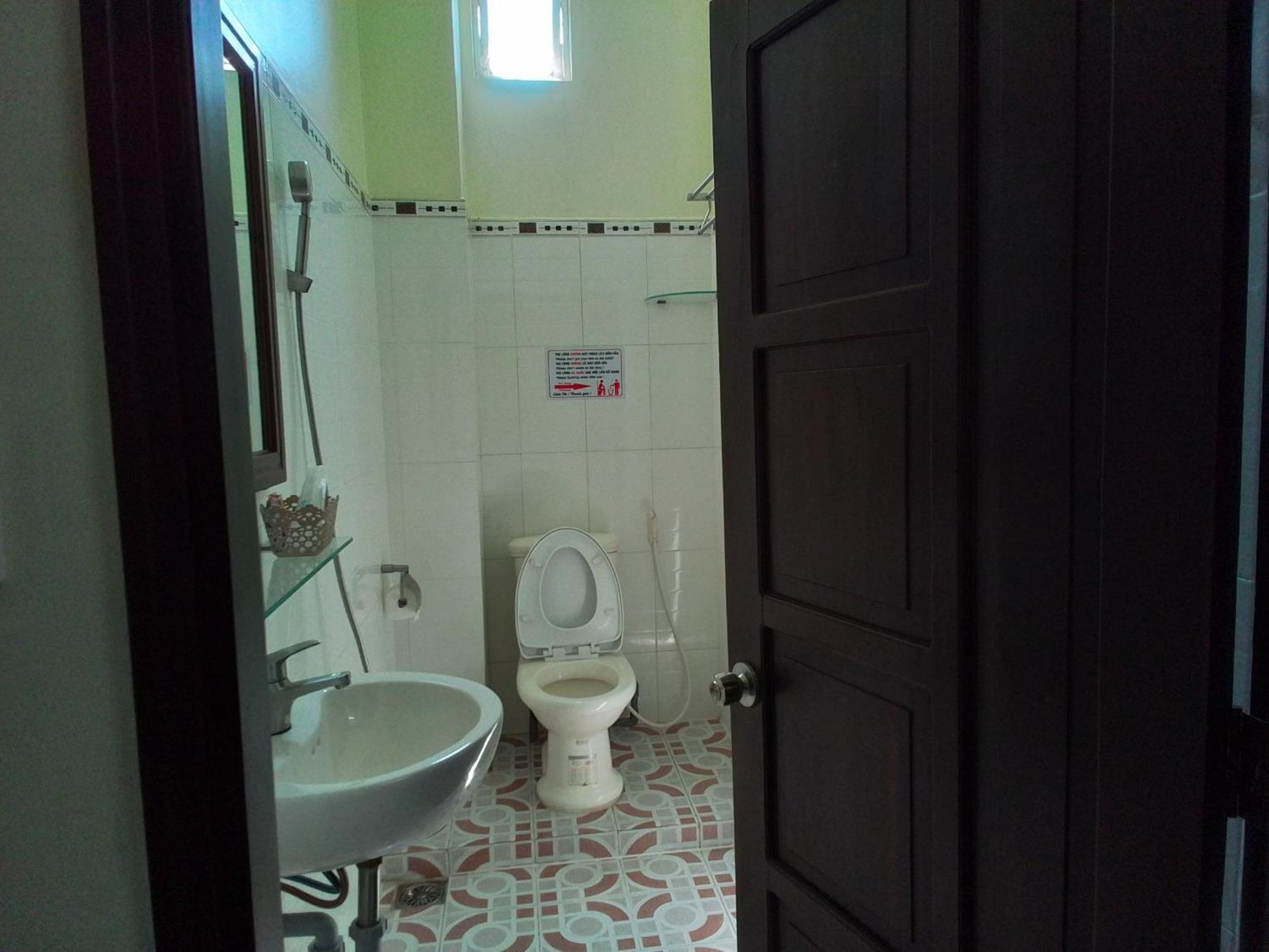 Hostel Dang Loi ホステルダンロイ Chau Doc Exteriér fotografie