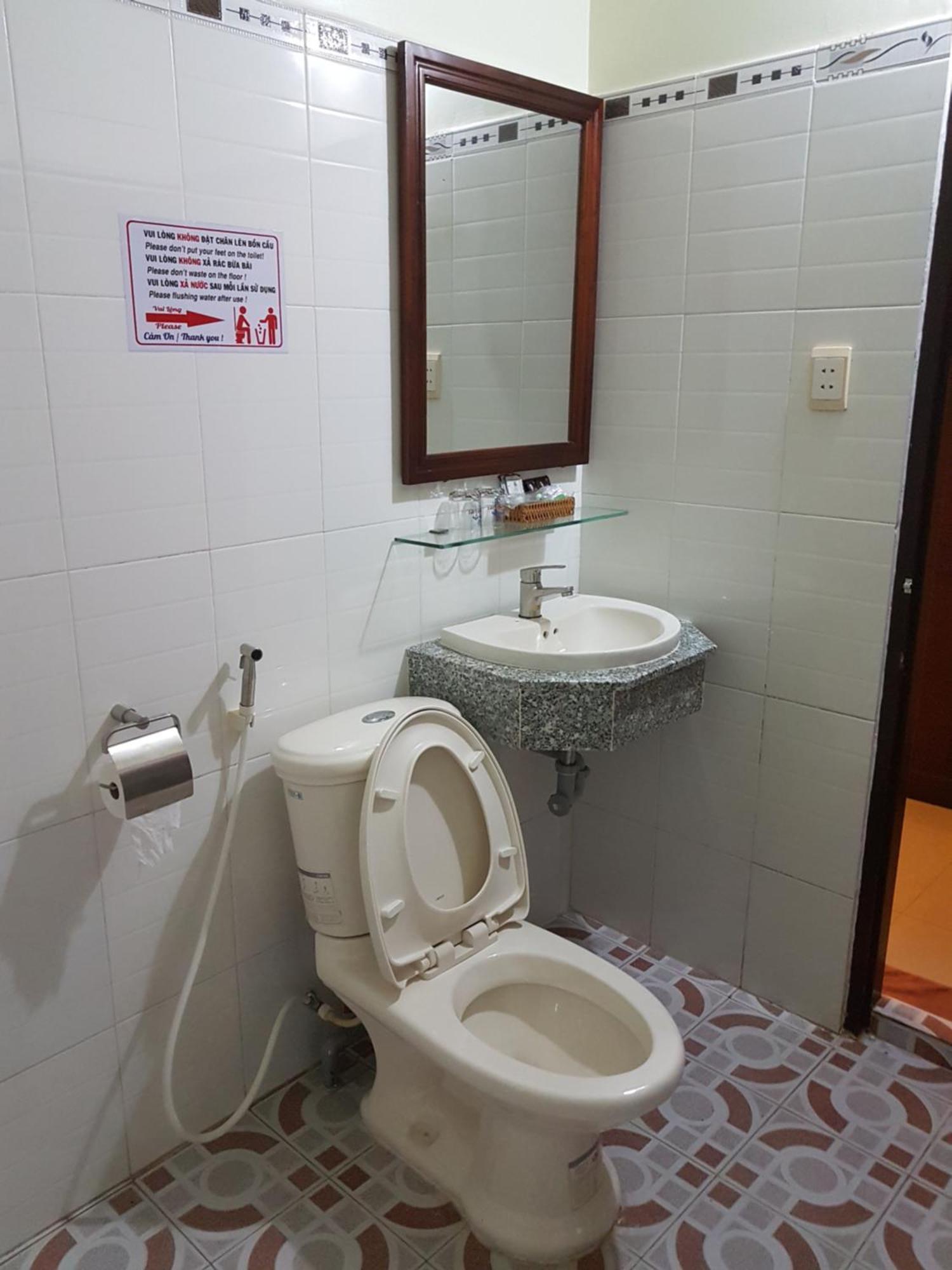 Hostel Dang Loi ホステルダンロイ Chau Doc Exteriér fotografie