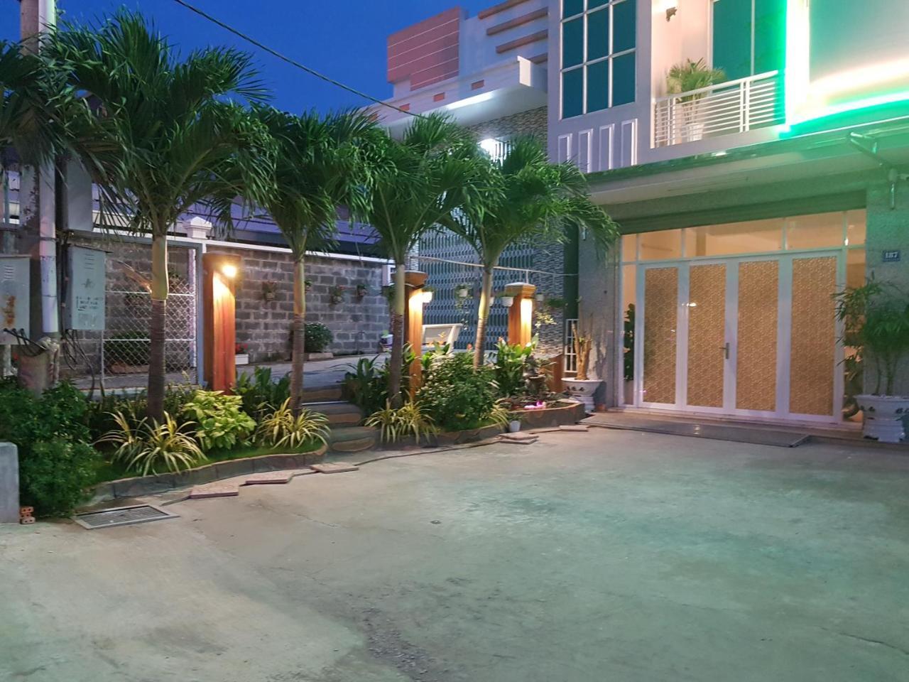 Hostel Dang Loi ホステルダンロイ Chau Doc Exteriér fotografie