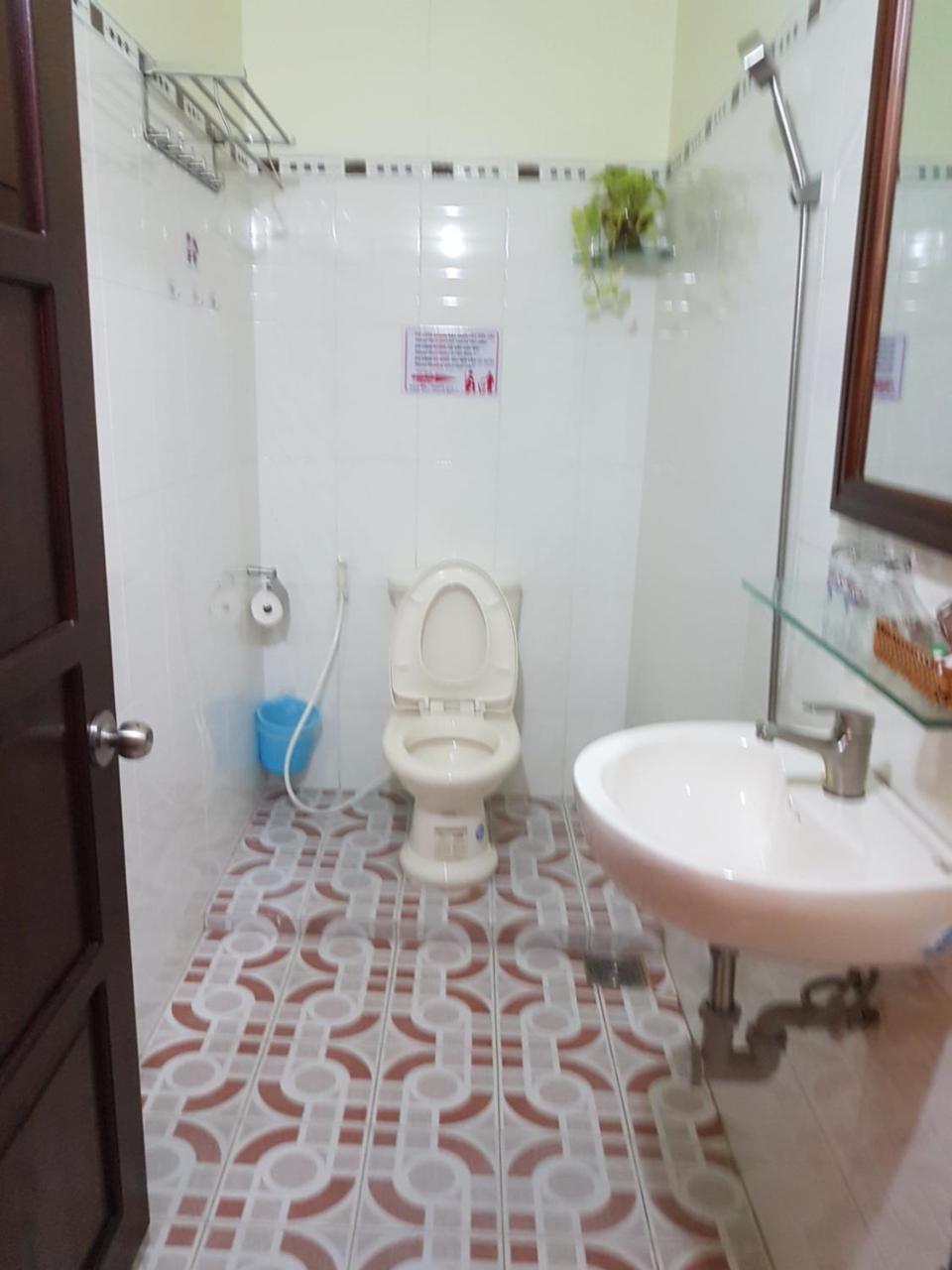 Hostel Dang Loi ホステルダンロイ Chau Doc Exteriér fotografie