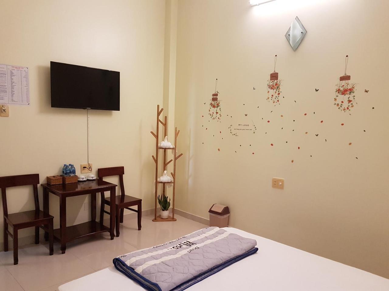 Hostel Dang Loi ホステルダンロイ Chau Doc Exteriér fotografie