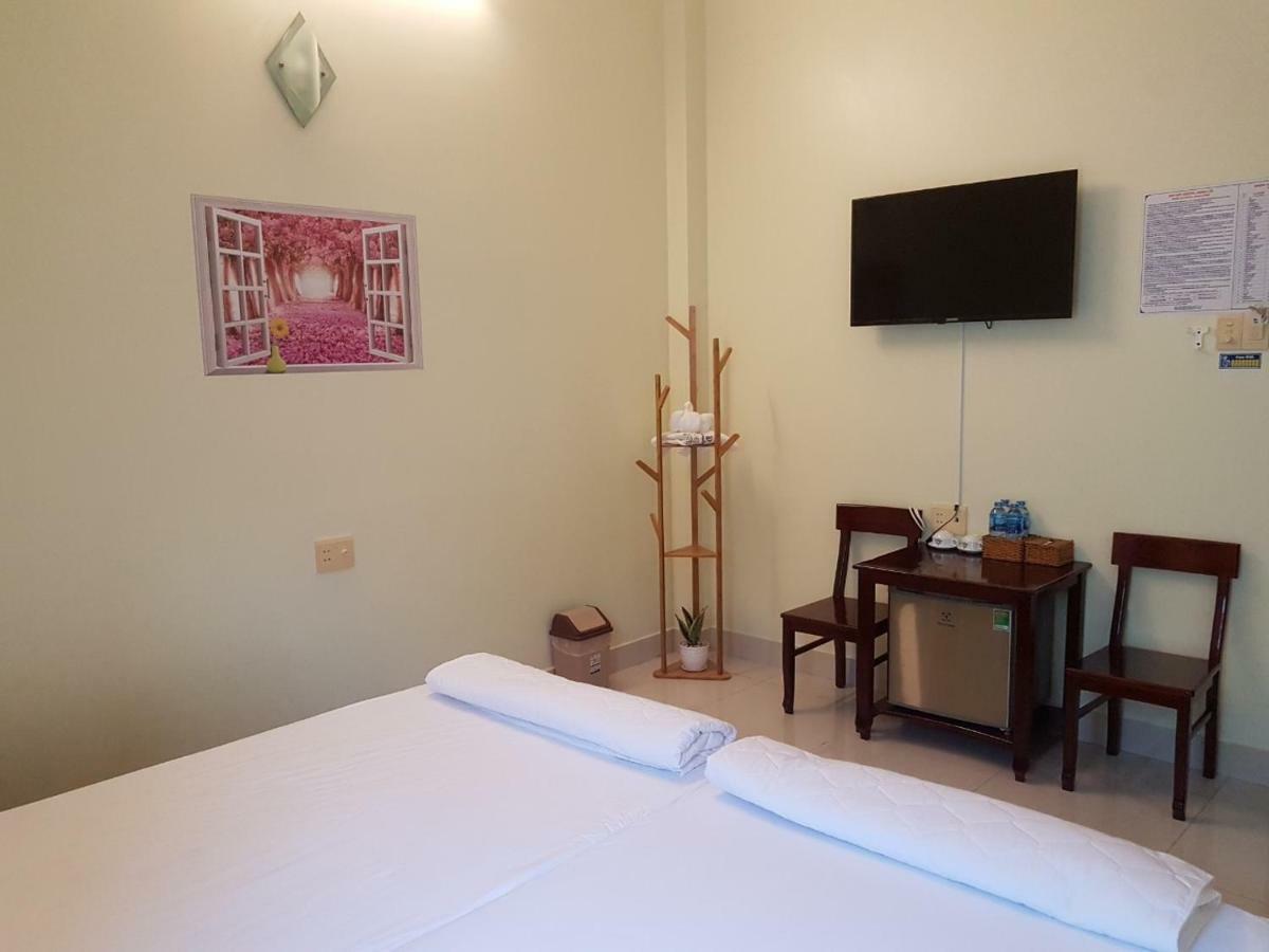 Hostel Dang Loi ホステルダンロイ Chau Doc Exteriér fotografie